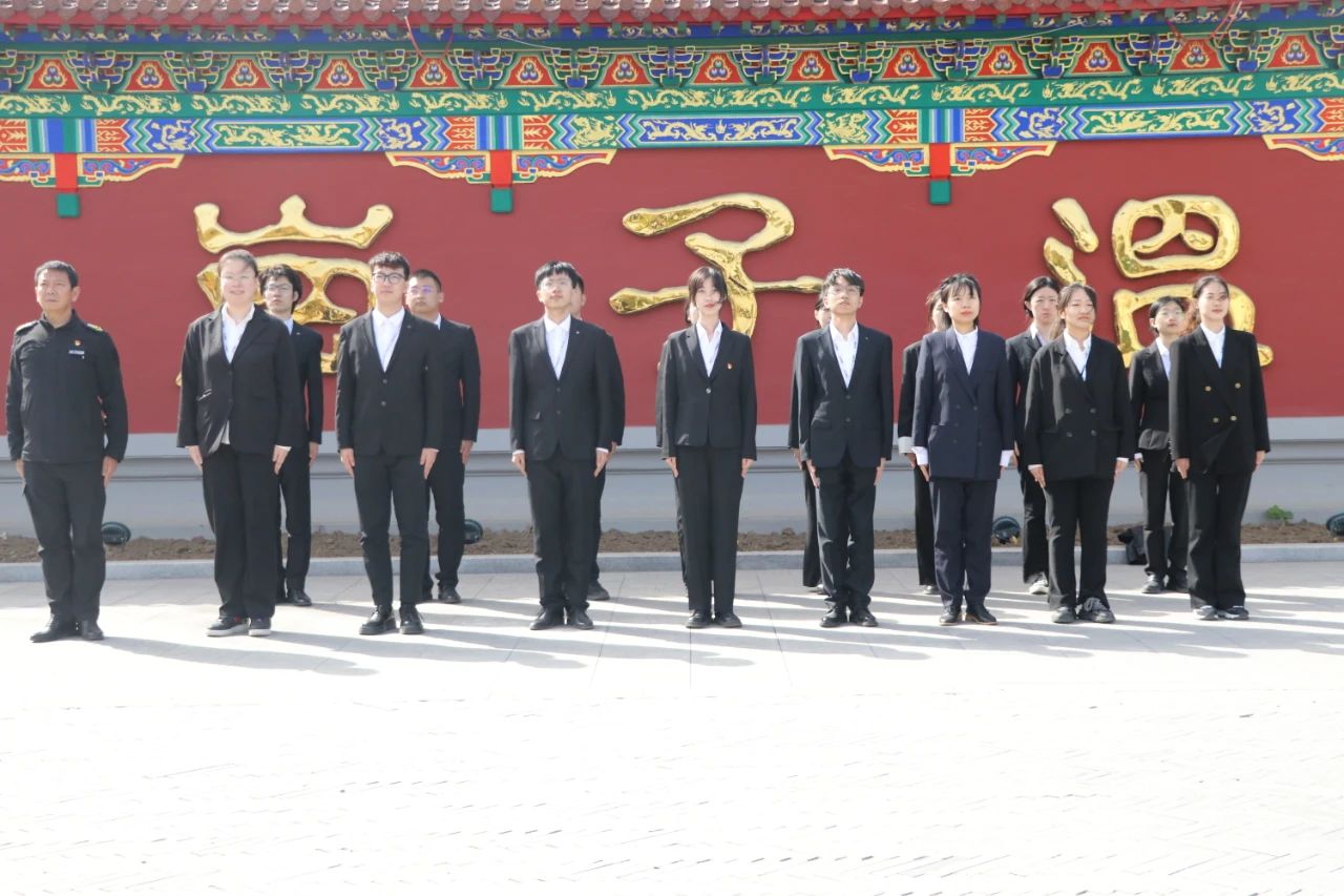 開(kāi)啟新視野，展望新征程——鞍勤集團(tuán)、溫泉集團(tuán)、公服集團(tuán)新生階段性培訓(xùn)結(jié)束